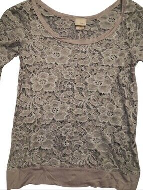 Daytrip Light Gray Floral Lace Scoop Neck Tunic